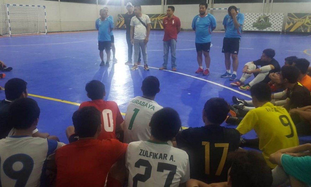 Suasana seleksi pemain futsal Jatim di Surabaya